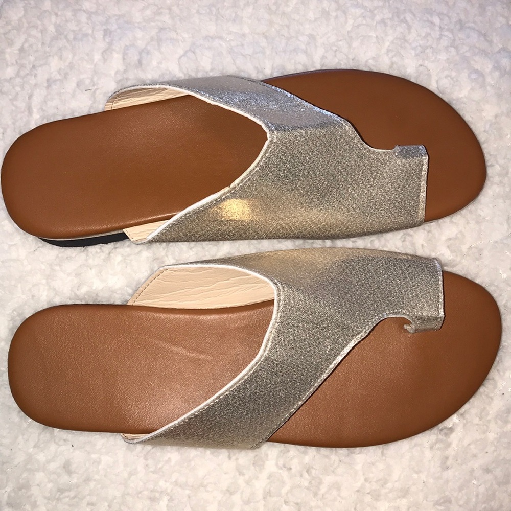 Super Cute Gold Sandles ⭐️⚡️